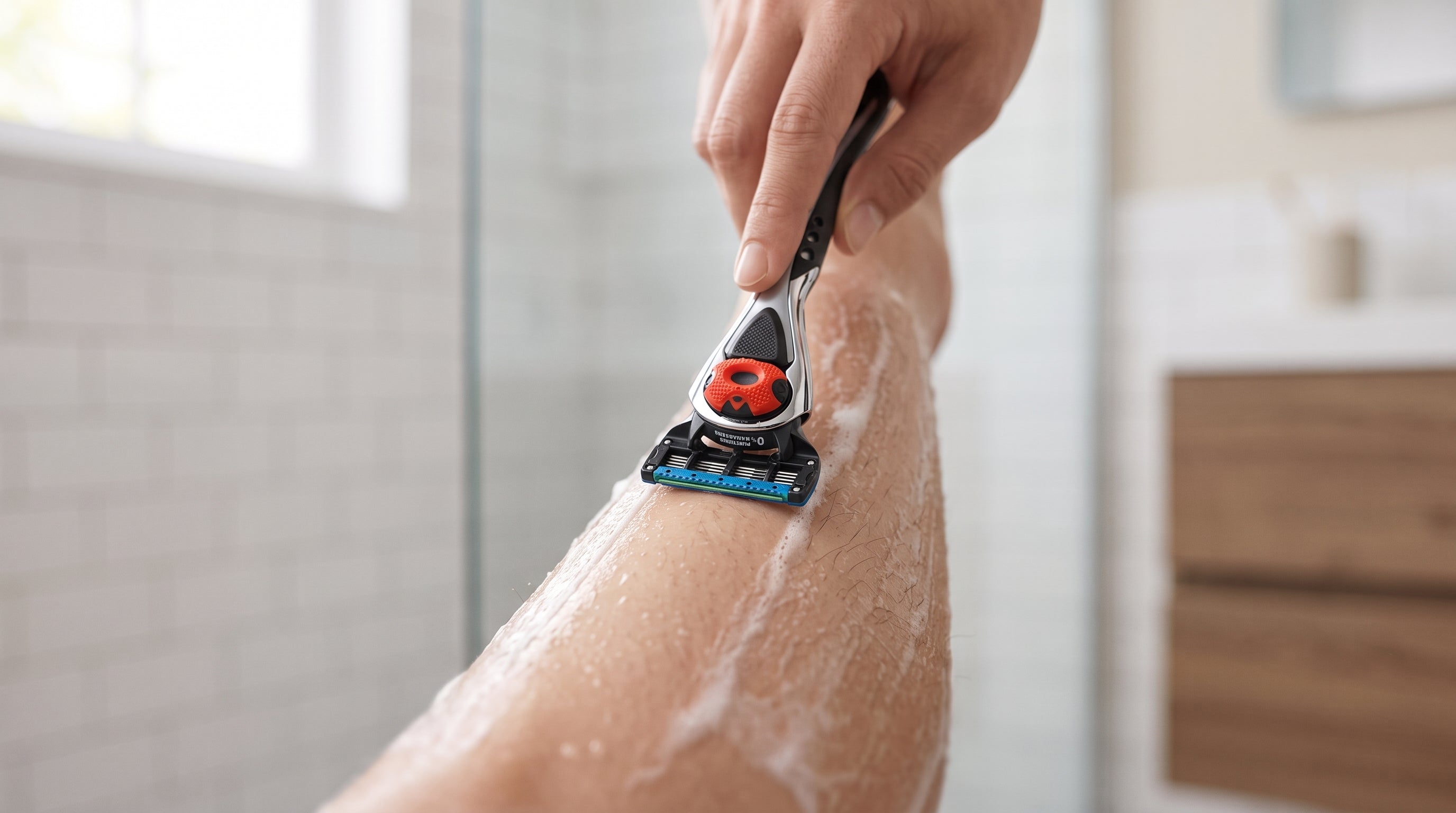 Fem ShaveSafe barberprodukter til sensitiv hud. AI-genereret billede.